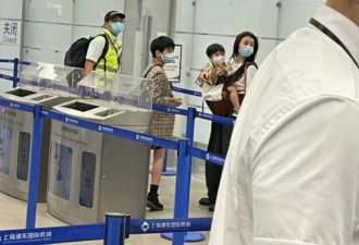 张柏芝独自带三儿子现身机场 幼子正面曝光