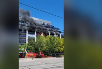 多伦多公寓大火 居民撤离