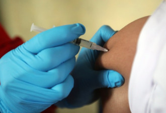 佛奇盼FDA下月批准疫苗全面使用 助提升接种率