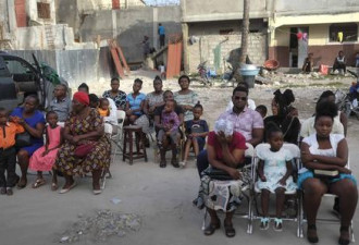 海地地震罹难者增至2207人 他们做了一个决定