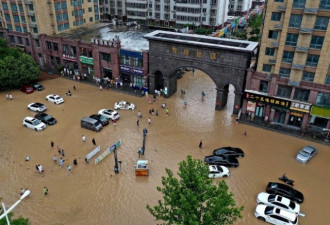 河南郑州7月特大暴雨 报废机动车高达5934辆！