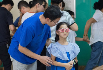 中国近6亿人近视 做矫视手术就能安枕无忧吗？