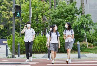 韩国高中生开打辉瑞疫苗 6人接种后出现心肌炎