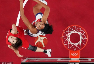 奥运7连冠！美国女篮90-75无悬念击败日本夺金