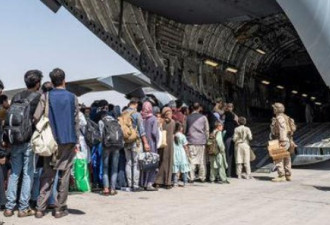 美两议员不打招呼突访喀布尔机场官员:美军愤怒
