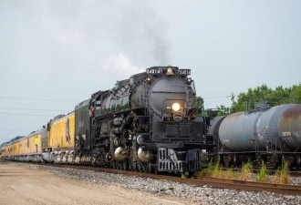 世界上最大的蒸汽火车成功修复 正在环游美国