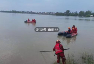 男子拍摄潮水时被卷走 杭州警方：已身亡