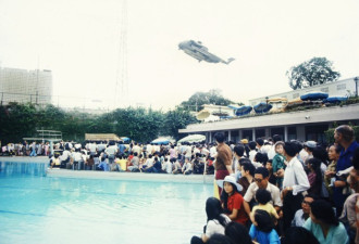 1975年美军逃离西贡老照片史上最大直升机撤离