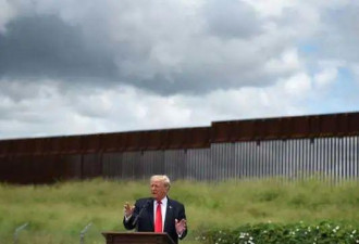 特朗普最心心念念的那座边境墙，塌了