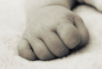 澳洲年纪最小确诊者 出生9天就染疫 妈妈超自责