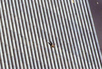 911 恐怖袭击事件20周年：“那个坠落的男人”