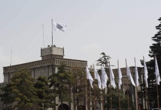 塔利班9月11日举行升旗仪式：新政府正式运作