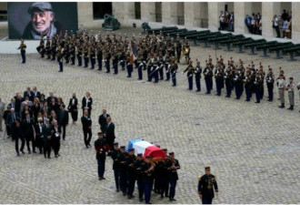 法国国葬告别传奇巨星贝尔蒙多 葬礼隆重也受赞