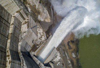 18分钟灌满西湖！中国在建第二大水电站泄洪