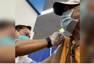 华人打新冠疫苗没感觉 第三针却须服止痛药？