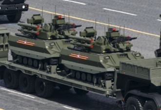 俄罗斯军队首次把作战机器人编入人类战斗队形