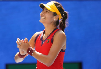 多伦多出生的零零后华裔混血美女杀进美网决赛