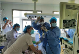 宁夏9个月大婴儿窒息医生从气管中取出衣服标签