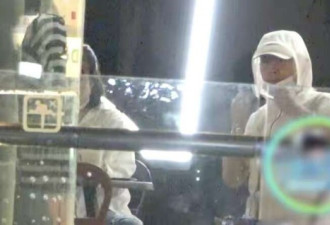 64岁葛优疑带3岁儿子现身 曾结婚34年坚持丁克
