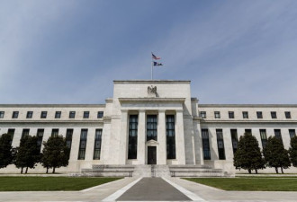美联储维持近零利率称经济增长仍存在风险