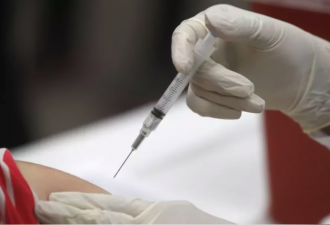 拜登祭出铁腕政策 所有百人以上企业强制打疫苗