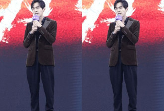 张若昀穿丝绒西装绅士十足，斯文不失风度