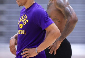 詹皇3天3练还被质疑在谢幕12个月前还是FMVP