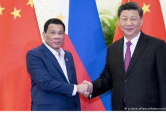 杜特尔特身边的中国通 杨鸿明能全身而退吗