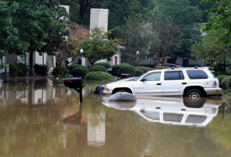美国阿拉巴马州发生特大洪水 致4人死亡