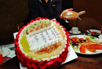 刘晓庆喜迎69岁生日，脸部肿胀状态不佳