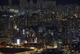十一黄金周首日 赴港内地团大跌三成