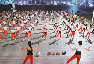 广场舞太吵 反音响神器在中国走红