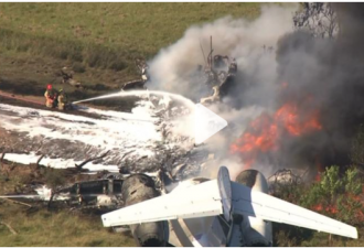 得州一架飞机起飞时坠毁 机上20余人幸运撤离