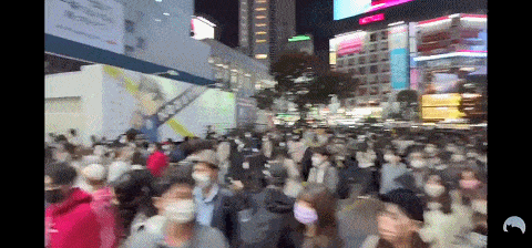 日万圣节“百鬼夜行”涩谷出动警察驱离狂欢人