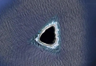 海上惊现神秘黑洞 查谷歌地图吓呆：地底入口？