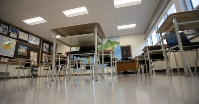 Ontario high schools allowed to return to regular semesters in February | Globalnews.ca