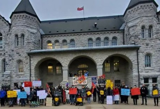 安省大学学生游行！加拿大多个高校罢工抗议