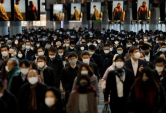 新冠病毒自杀了?日本疫情为何突然消失