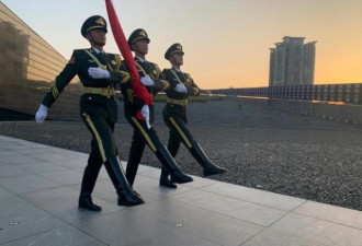 国家公祭广场下半旗 为南京大屠杀死难同胞致哀