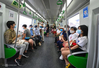 越南首条轻轨：中方投资 十年建成乘客少