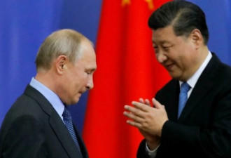 民主峰会受冷落 习近平高调宣布将和普京搞峰会