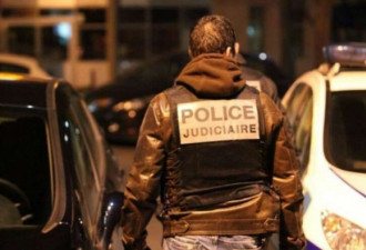 巴黎警察帮盗车团伙卖车保时捷奔驰1500欧辆