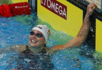 香港女飞鱼何诗蓓创200米世界成绩