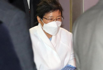 韩媒:朴槿惠健康状况恶化,精神状态也不稳定