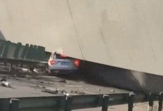 湖北高速桥90度侧翻酿4死 伤者：快2秒就没命