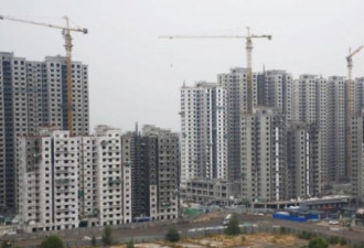 中国拟松绑房地产、重拾基建以“稳住“经济