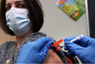 美国调查：没接种疫苗的受访者有个共同点...