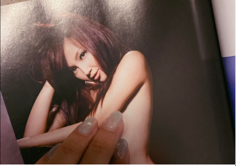 尴尬!女儿翻出她的全裸写真钟欣怡羞问:怎么回?::: ?度网