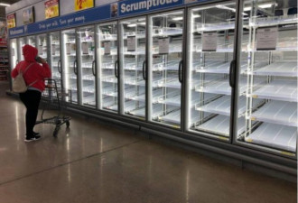 美国超市货架空荡荡：不是吃不起 是买不到…