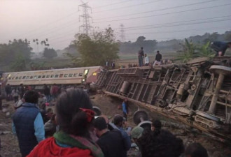 印度列车脱轨事故 9死逾50伤 死亡数恐再攀升